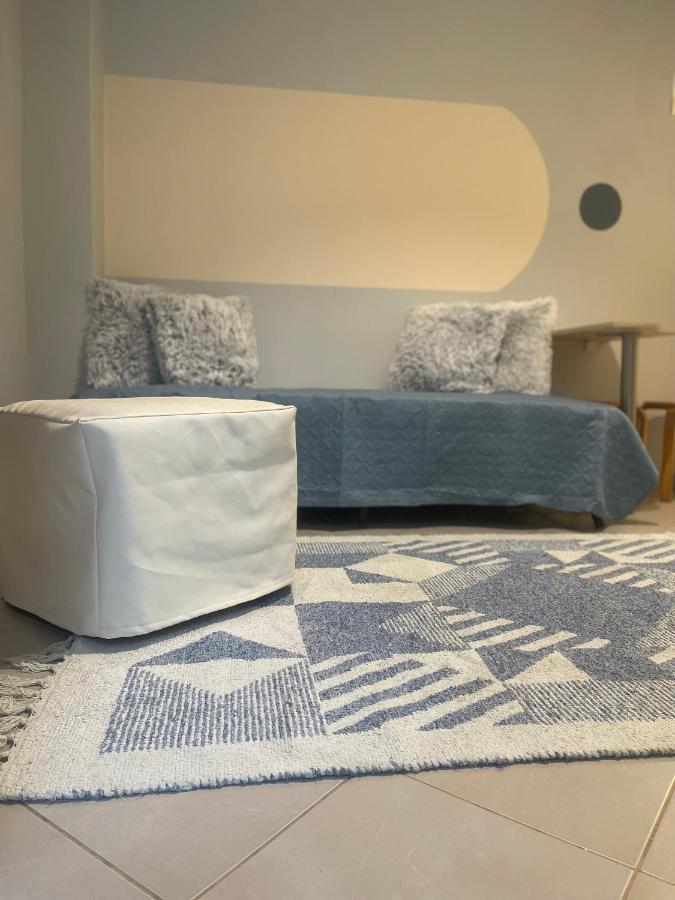 Cozy Minimal Apartment Piräus Exterior foto
